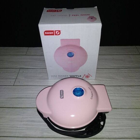 Dash Pink Mini Waffle Maker 4" Cooking Surface Non-stick 350 Watts - Picture 1 of 10